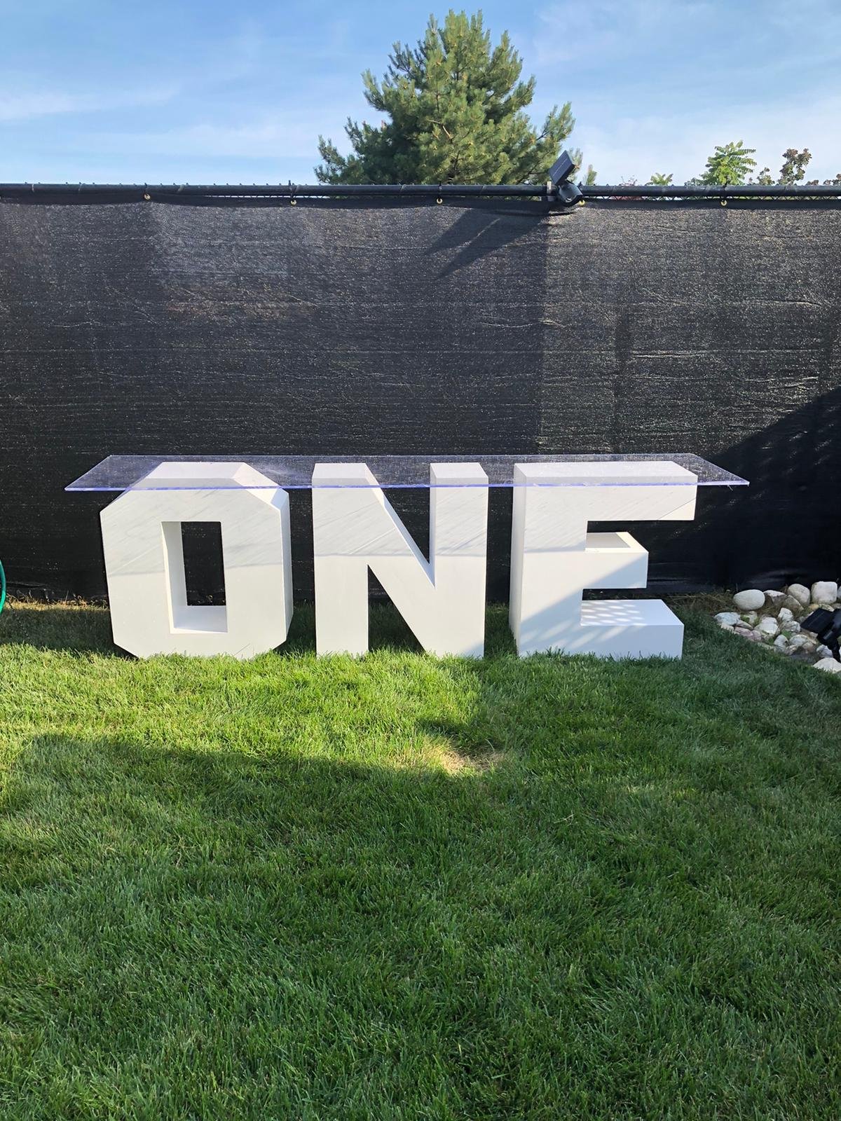 ONE Table Base Letters - Event Decor Supply