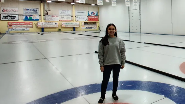 How this immigrant landed the top job at a B.C. curling club — without knowing how to curl | CBC News