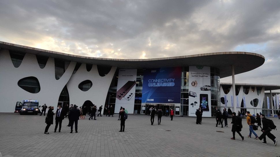 MWC 2022 live blog: Realme GT 2 launch event is underway