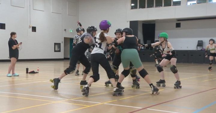 Calgary Roller Derby plans to reunite members at first home event in 2 years - Calgary | Globalnews.ca