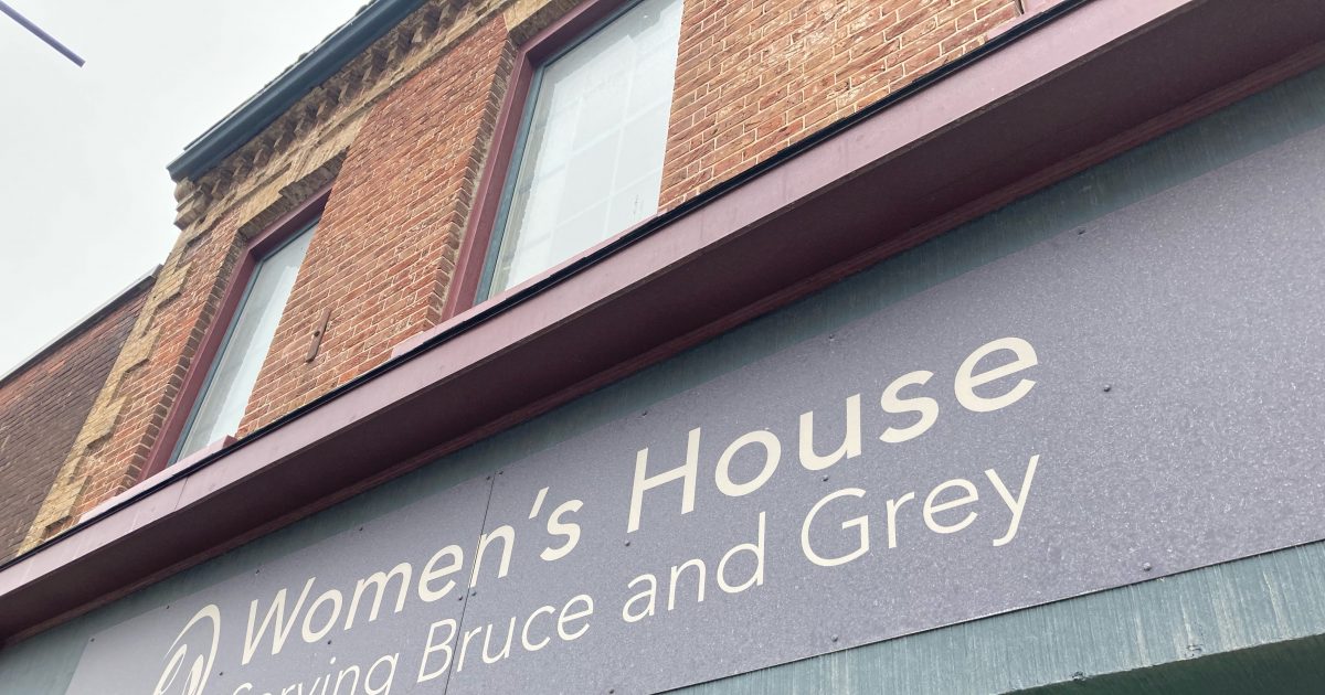 Women’s House Serving Bruce, Grey Holds Annual Heeled Walk Event