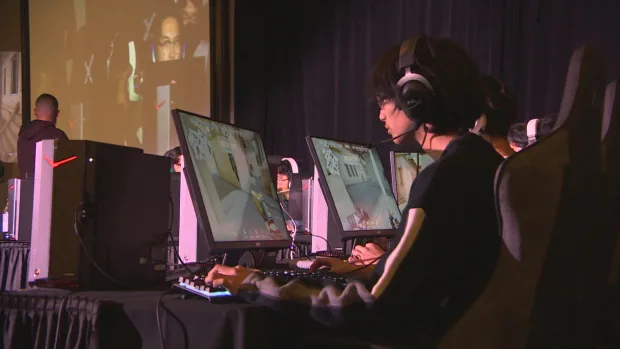 Esports community returns to in-person events with Manitoba tournament series | CBC News