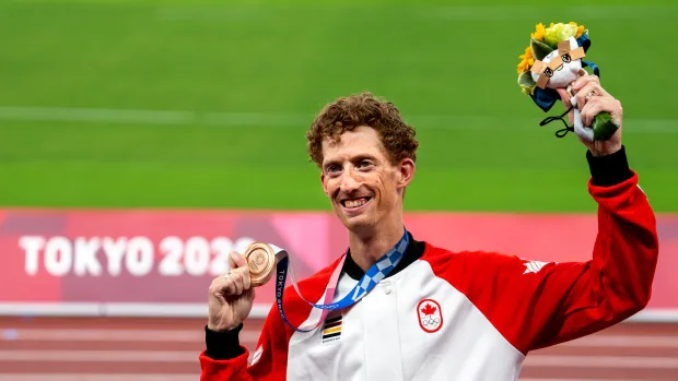 Canada's Evan Dunfee takes 1st in 10,000m race walk event at Harry Jerome Classic | CBC Sports